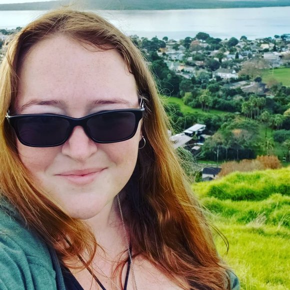 Meet your Posher, Kimberly - Picture 1 of 1